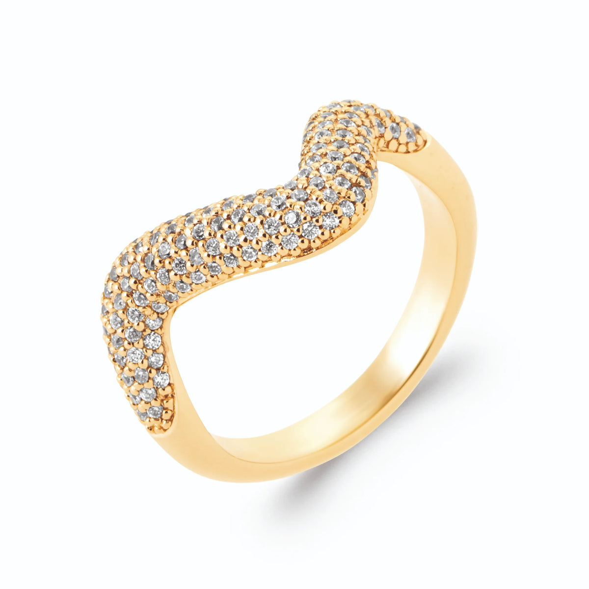 Bague vague large micro-pavée de zircons en plaqué or, vue de trois quarts
