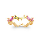 Bague zigzag pierres baguettes roses, vertes et jaunes plaqué or, vue de face