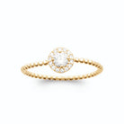 Bague zircon rond entouré et anneau perlé de billes d’or plaqué or, vue de face