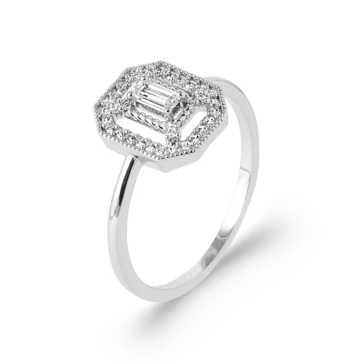 Bague zircon taille émeraude et cadre octogonal pavé en argent 925
