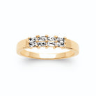 Bague zircons baguettes en quinconce sur anneau plat en plaqué or