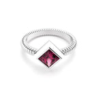 bague byzance pour femme forme carré en or blanc avec rhodolite