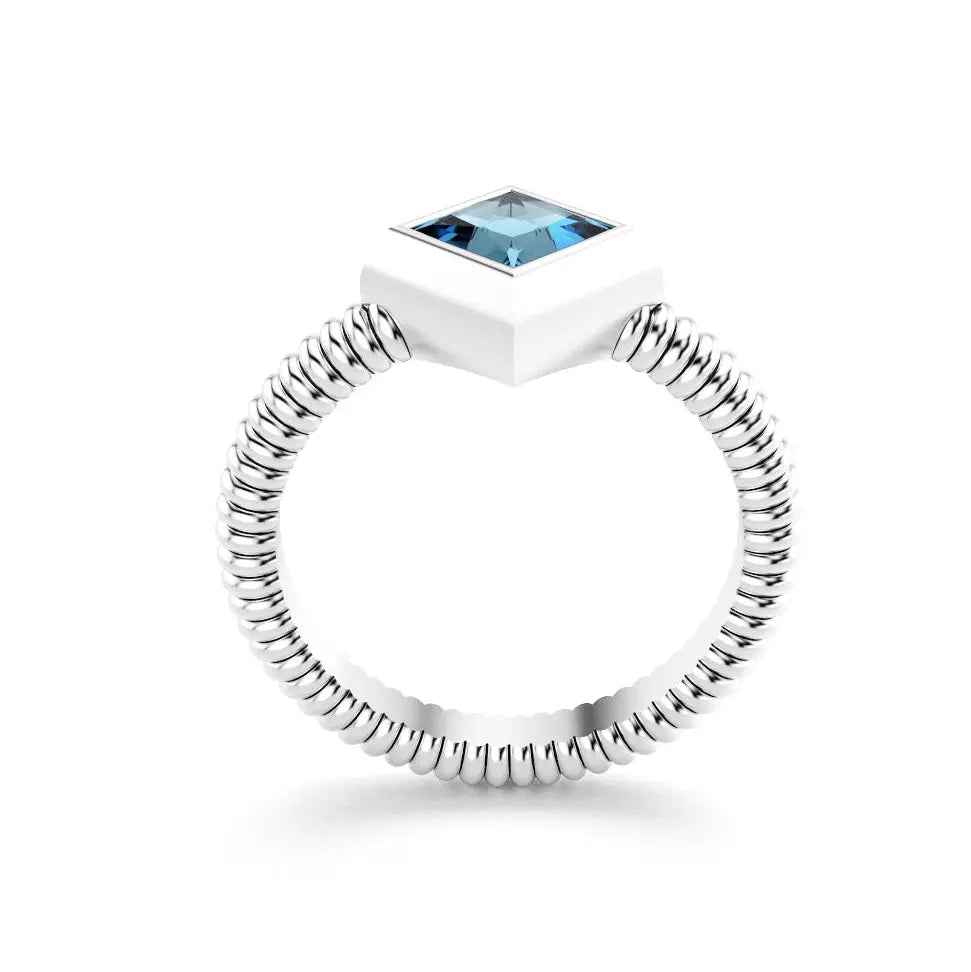 Bague femme Byzance Or Blanc 18 carats personnalisable avec pierre fine carrée de votre choix