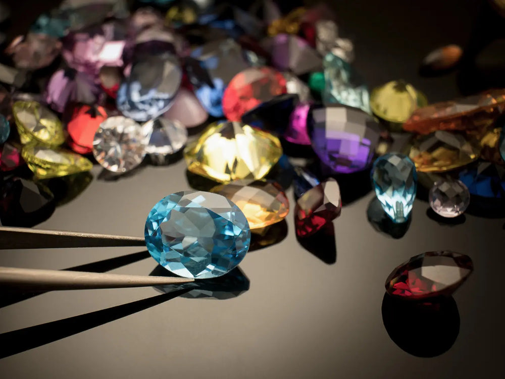Collection Pierre de naissance, bijoux de créateur de l’atelier Bajoia à Sèvres