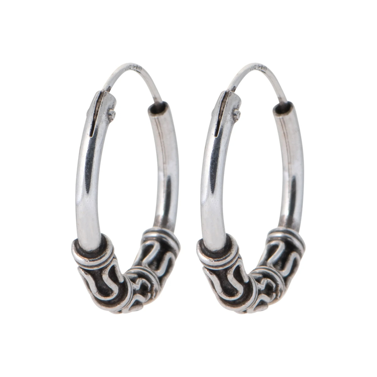 Boucles d’oreilles créoles balinaises patinées en argent 925