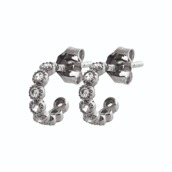 Boucles d’oreilles créoles 10 mm serties clos de zircons en argent 925, vue de face