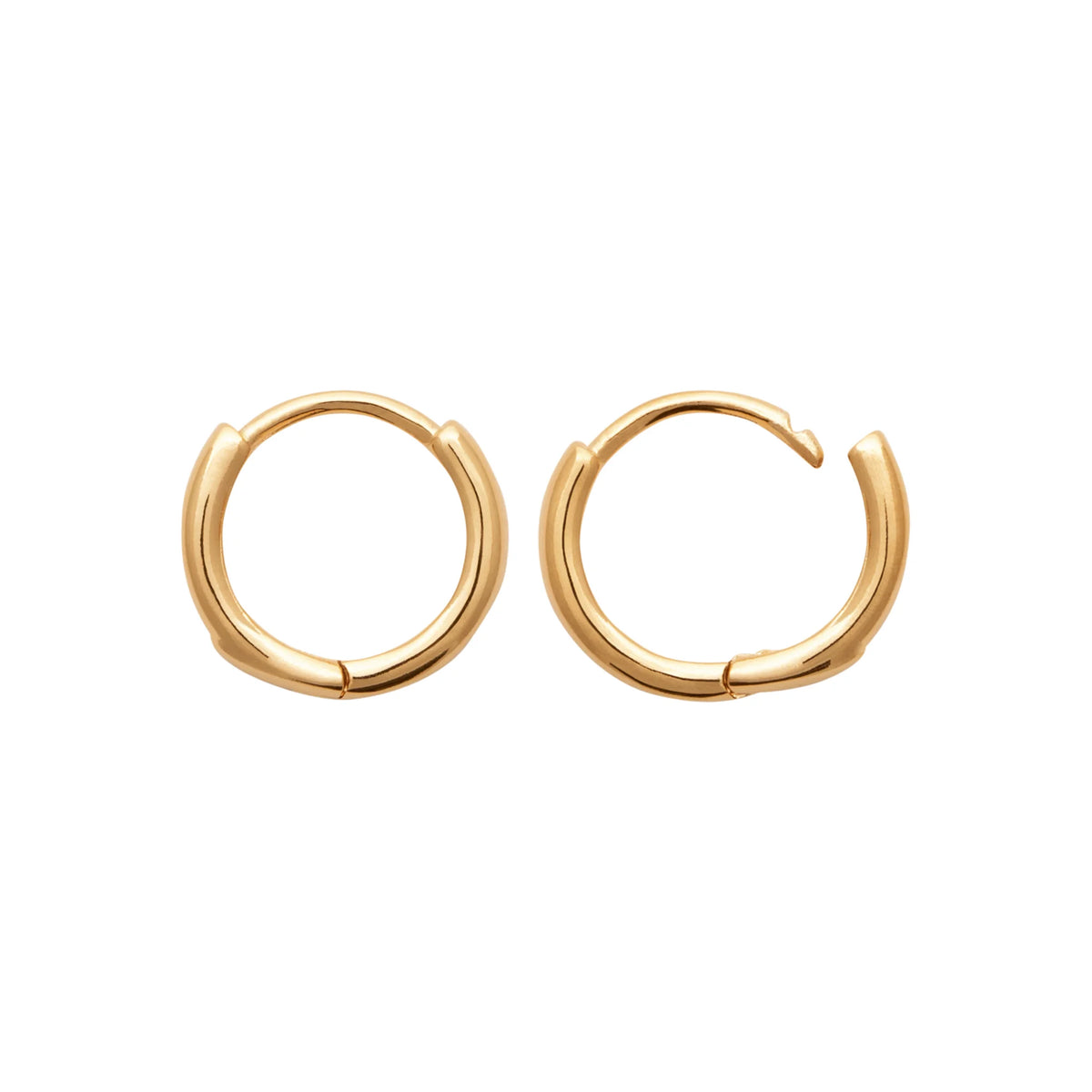 Boucles d’oreilles créoles à charnière 12 mm en plaqué or, vue de profil
