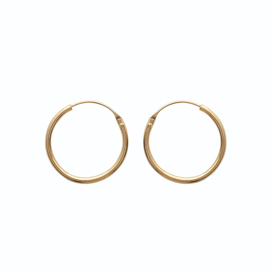 Boucles d’oreilles créoles fil fin 20 mm en plaqué or, vue de face