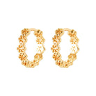 Boucles d’oreilles créoles guirlande de fleurs ajourées en plaqué or