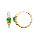 Boucles d’oreilles créoles huggies pierre verte ovale et zircons en plaqué or