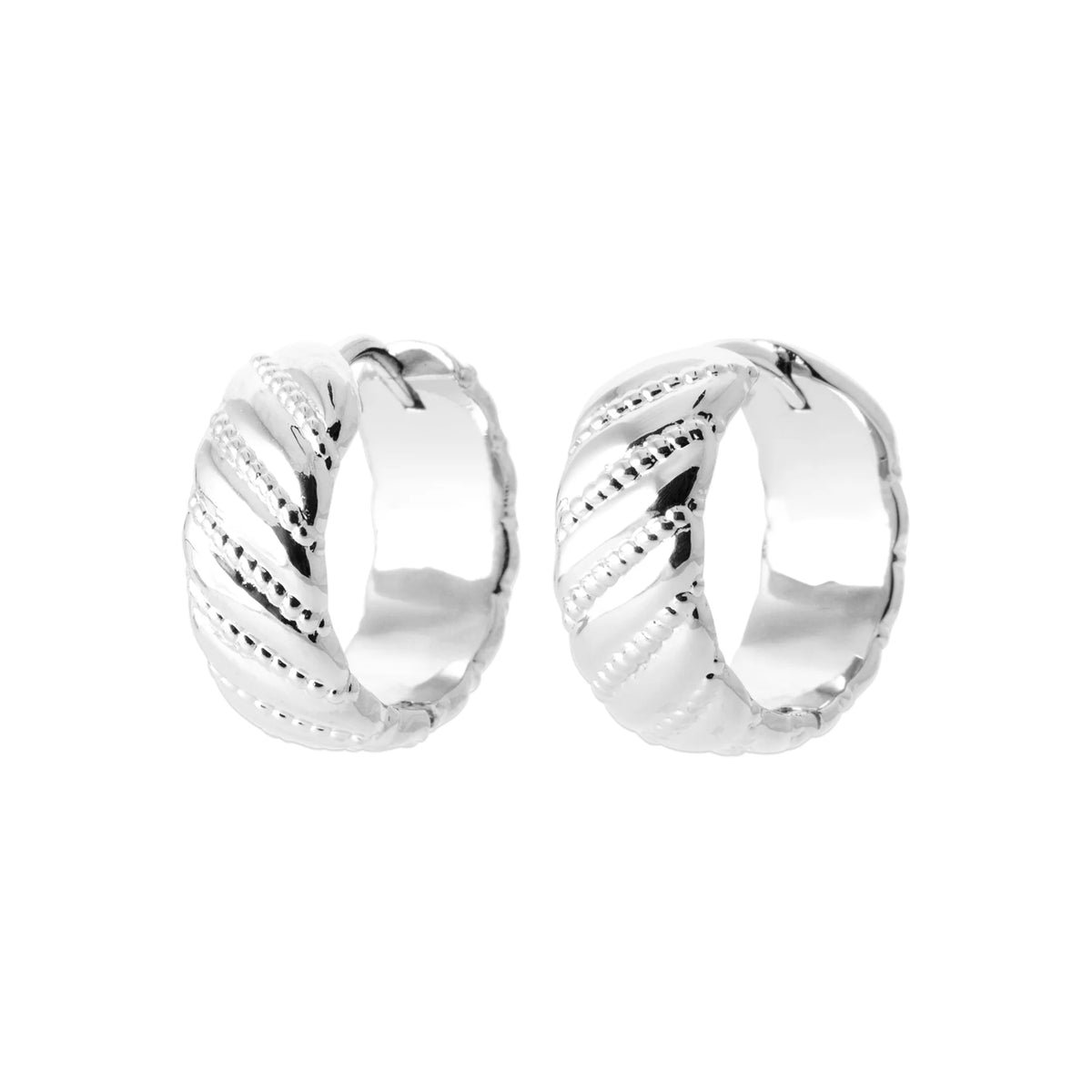 Boucles d’oreilles créoles larges godronnées en biais en argent 925 rhodié