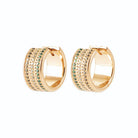 Boucles d’oreilles créoles larges à rangs de pierres vertes en plaqué or