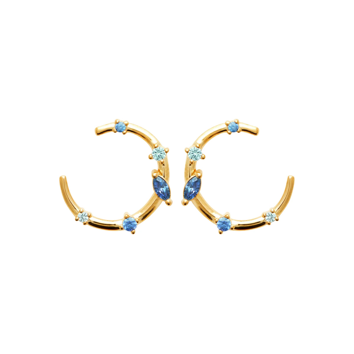 Boucles d’oreilles créoles ouvertes ponctuées de pierres bleues petit modèle en plaqué or