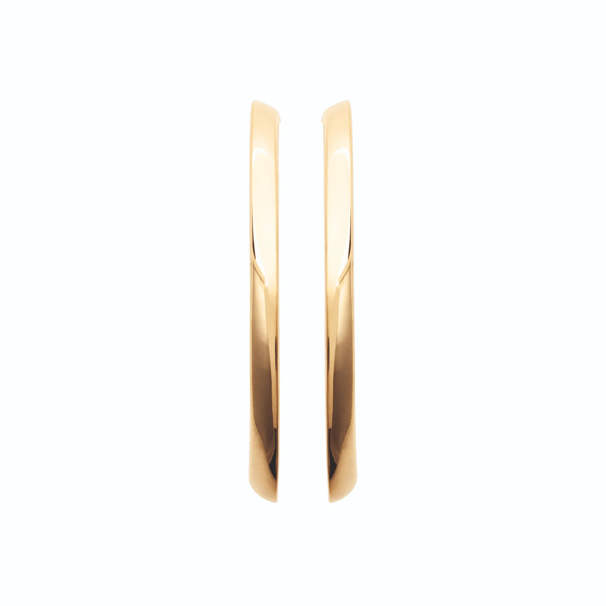 Boucles d’oreilles créoles ovales effilées en plaqué or, vue de profil