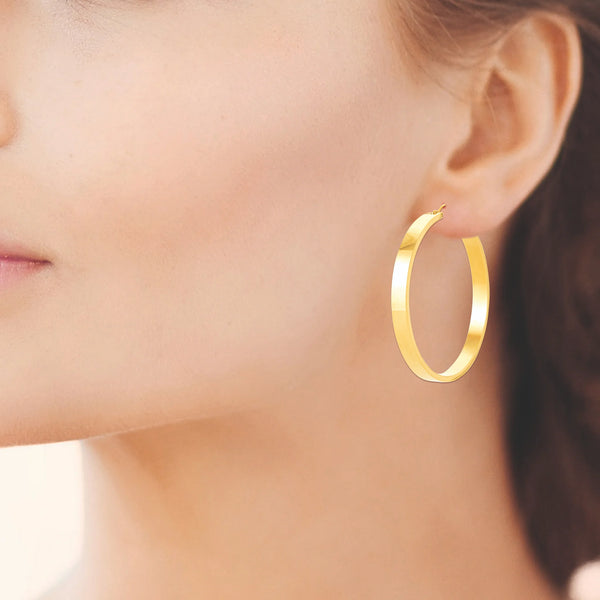 Boucles d’oreilles créoles plates 48&nbsp;mm en acier PVD doré, autre vue