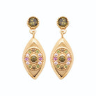Boucles d’oreilles pendantes amande d’or et rosace de pierres vertes en plaqué or
