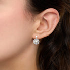Boucles d’oreilles pendantes médaillon rond ajouré de zircons en argent 925 rhodié
