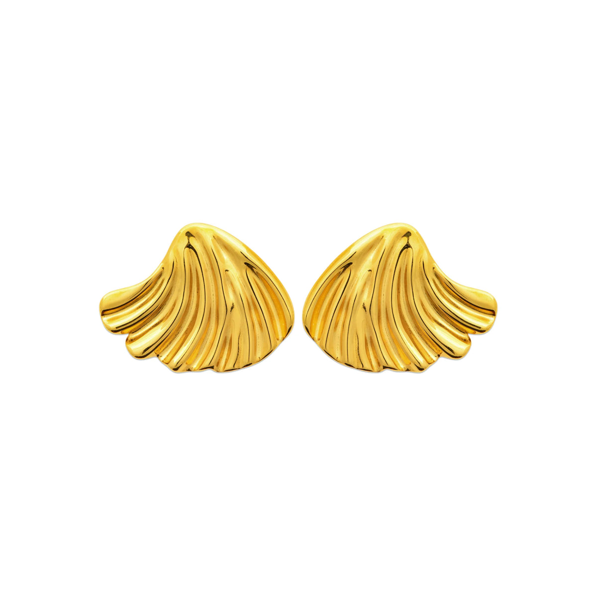 Boucles d’oreilles puces coquillage plissé en acier PVD doré