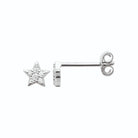 Boucles d’oreilles puces étoile pavée de zircons en argent 925, vue de profil