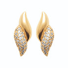 Boucles d’oreilles puces flamme mi-pavée de zircons en plaqué or