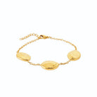 Bracelet chaîne fine à trois galets dorés en acier PVD doré