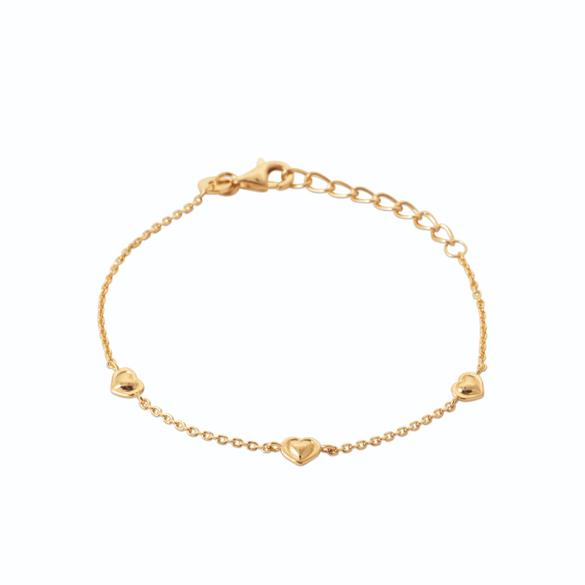 Bracelet chaîne fine à trois petits cœurs bombés en plaqué or