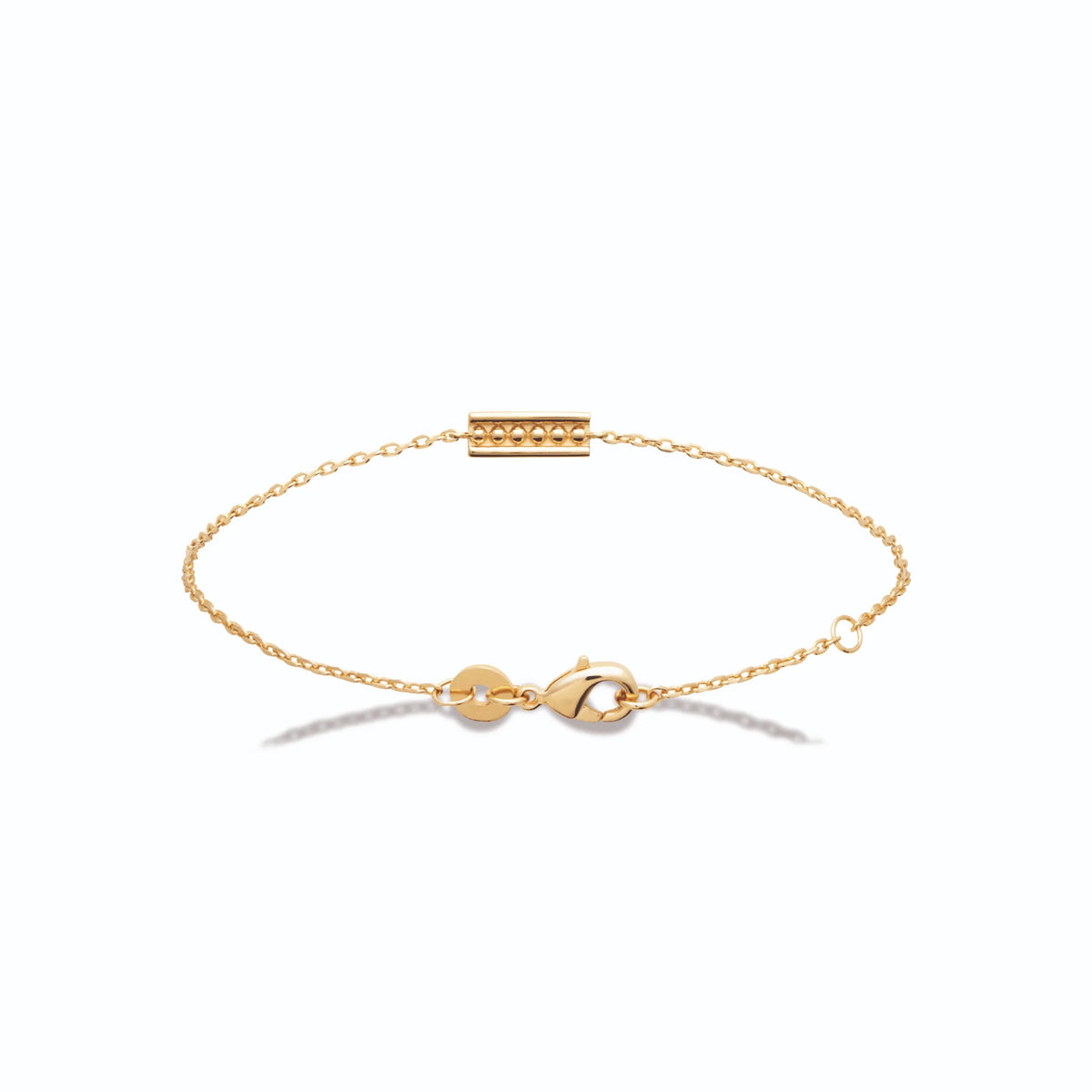 Bracelet chaîne fine barrette ciselée perlée en plaqué or