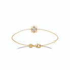 Bracelet chaîne fine fleur sertie d’un zircon en plaqué or
