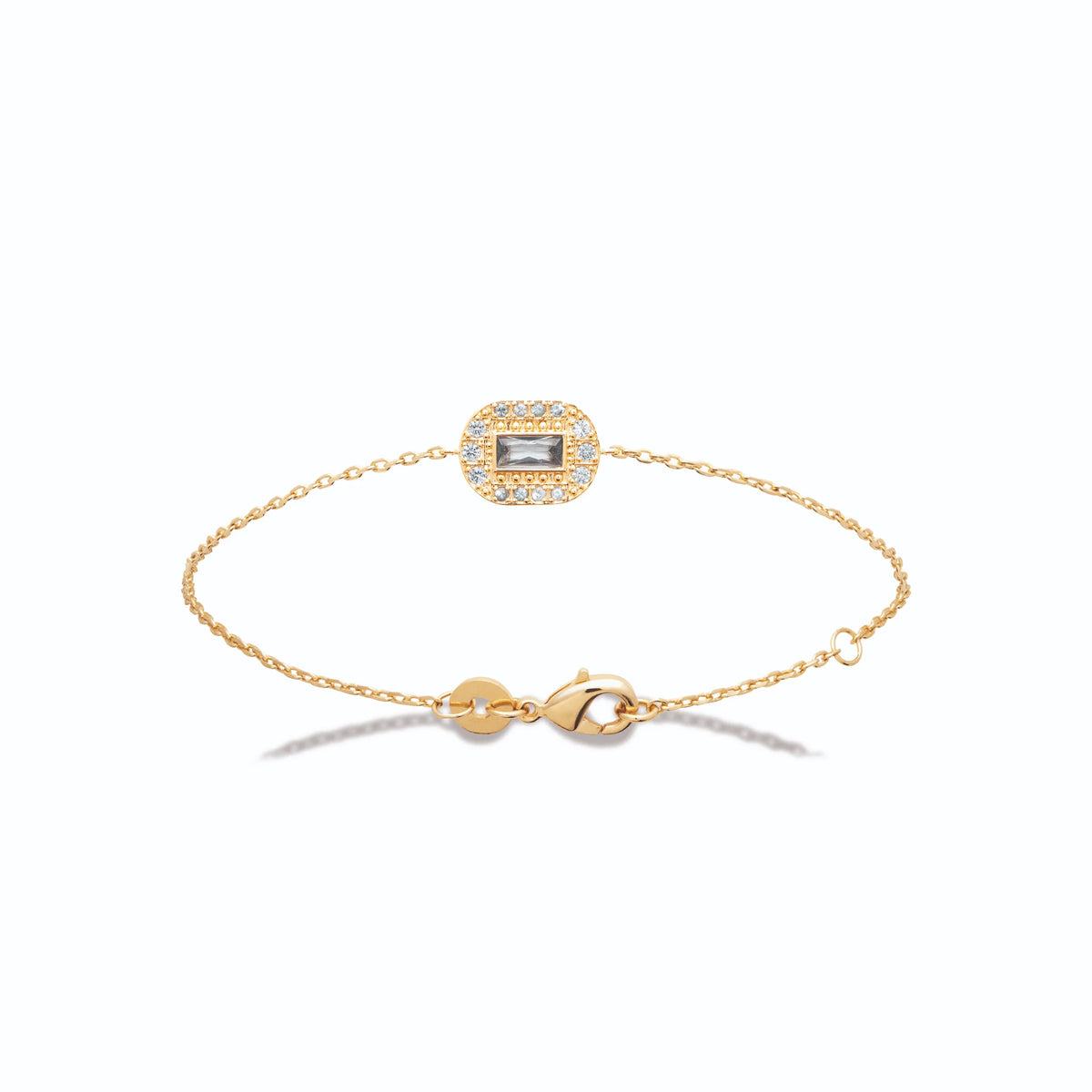 Bracelet chaîne fine pierre rectangulaire et halo de zircons en plaqué or