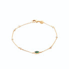 Bracelet chaîne fine pierre verte navette et ligne de zircons en plaqué or