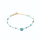Bracelet chaîne perlée d’apatite et pépite d’apatite en plaqué or