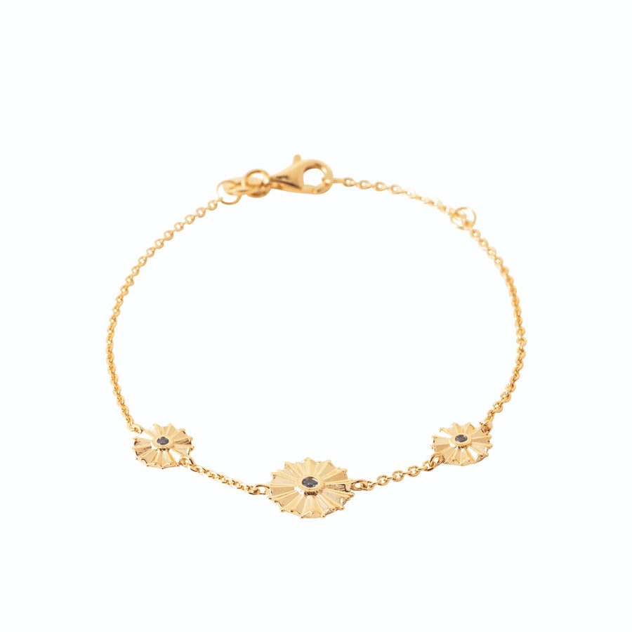 Bracelet chaîne trois marguerites en plaqué or, vue de face
