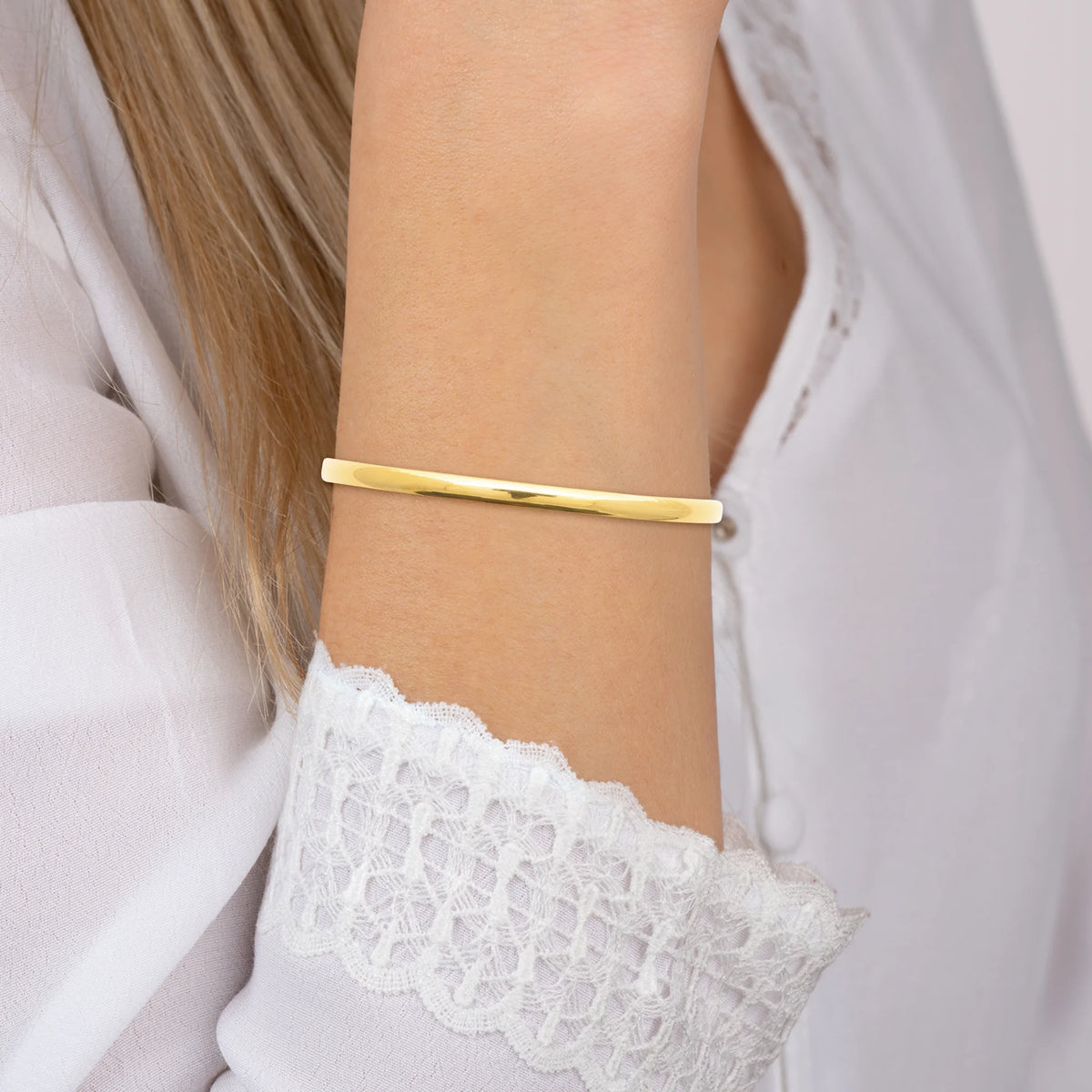 Bracelet jonc fin lisse en acier PVD doré