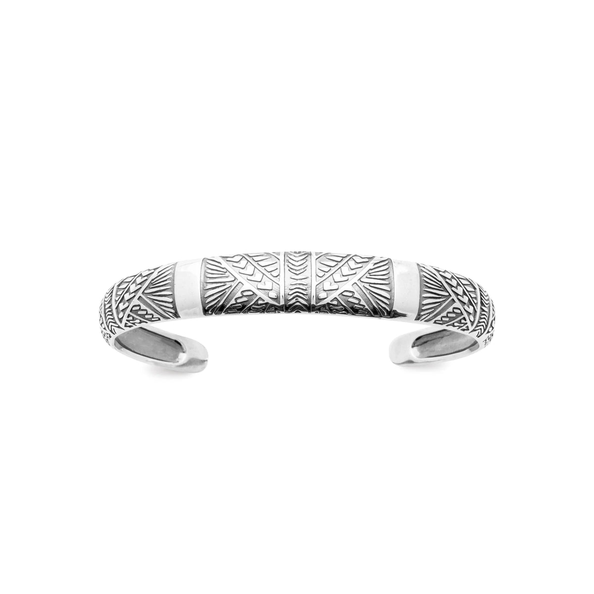 Bracelet jonc ouvert à motifs polynésiens en argent 925 homme vu de profil