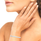 Bracelet jonc ouvert ciselé en relief en argent 925 rhodié
