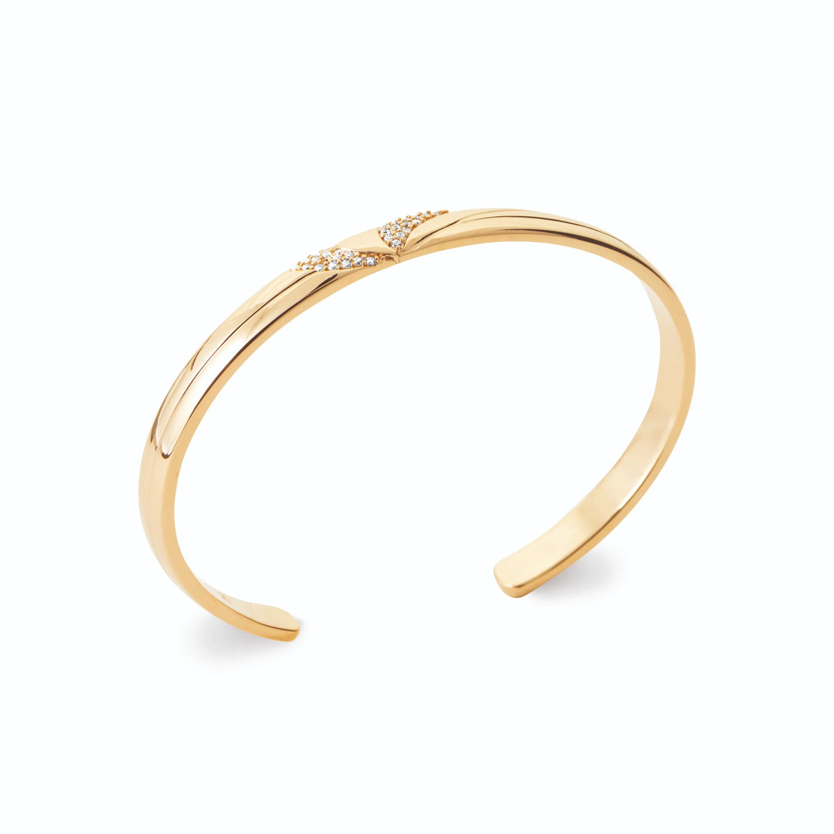 Bracelet jonc ouvert plat et chevron de zircons en plaqué or