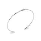 Bracelet jonc ouvert très fin à embout serti de zircons en argent 925 rhodié