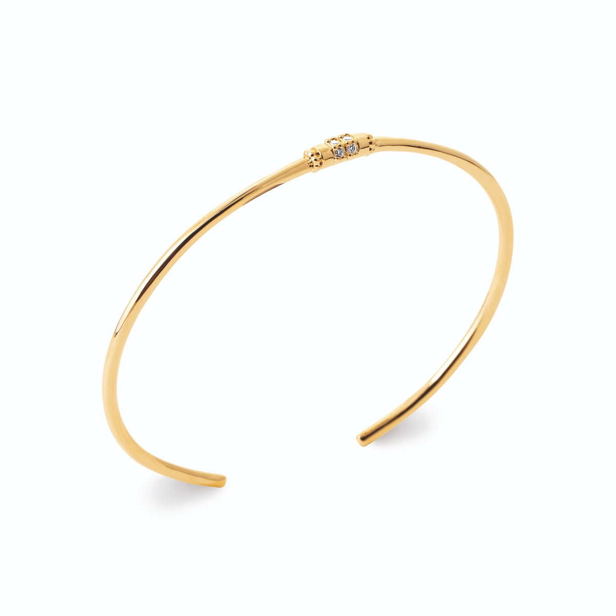 Bracelet jonc ouvert très fin à embout serti de zircons en plaqué or