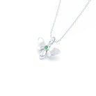 Collier Abeille en or blanc 18 carats et pierre précieuse au choix Emeraude Pendentif avec chaîne