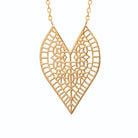 Collier grand cœur goutte en dentelle filigranée en plaqué or