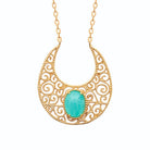 Collier croissant filigrané et cabochon d’amazonite en plaqué or