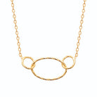 Collier grand anneau ovale martelé en plaqué or