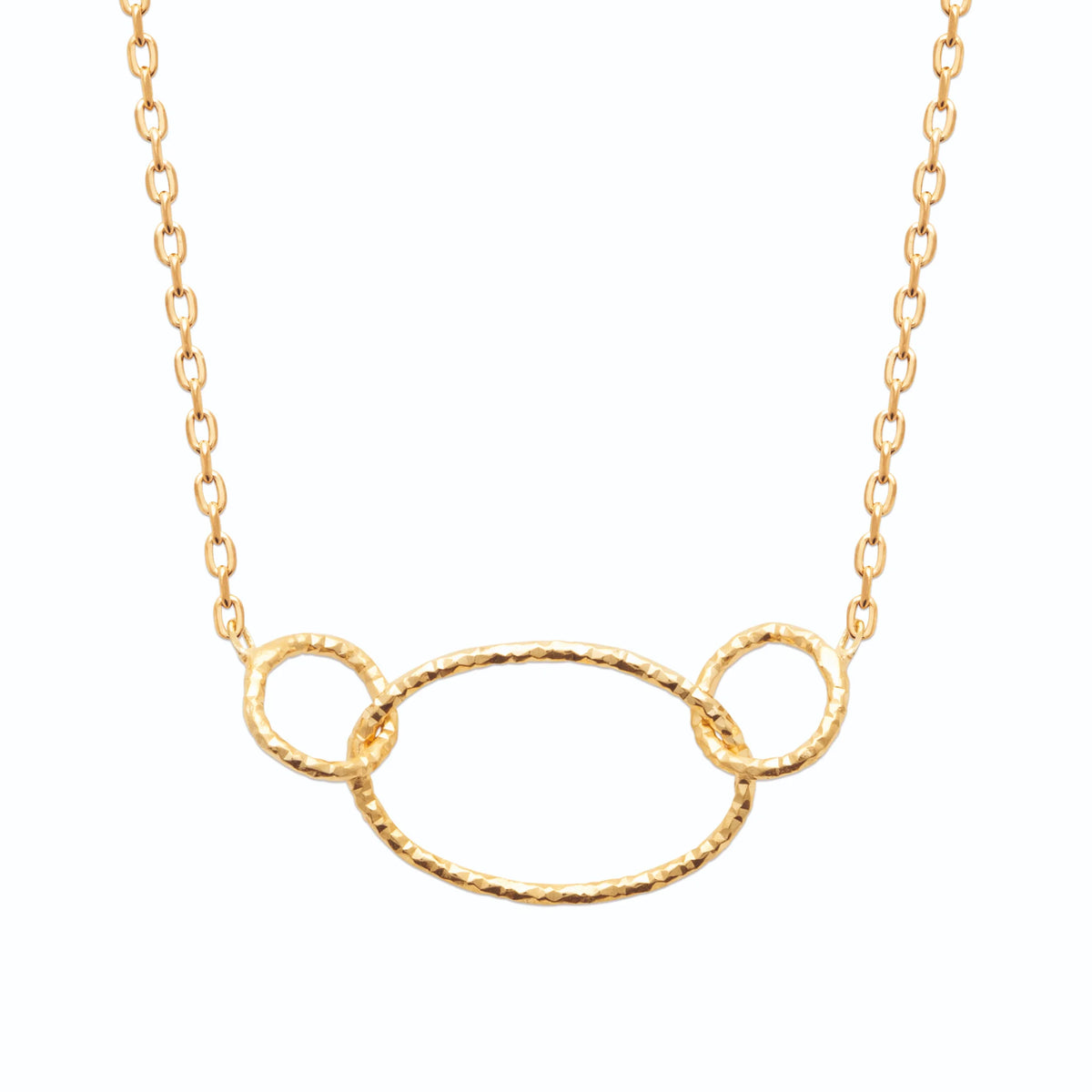 Collier grand anneau ovale martelé en plaqué or