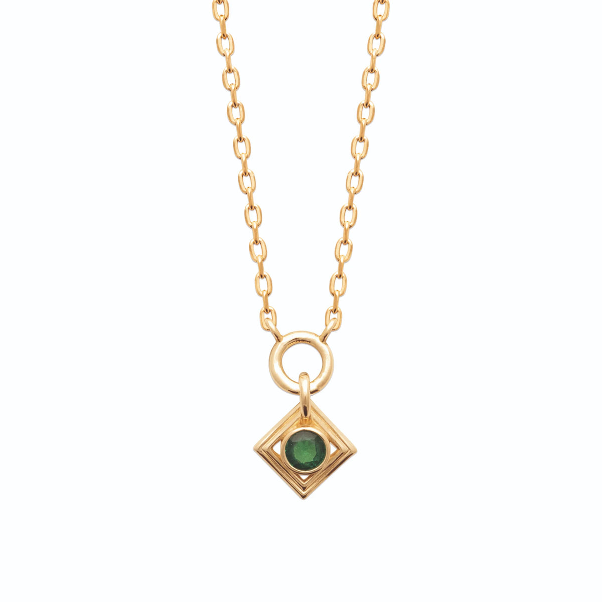 Collier losange ajouré et pierre vert profond en plaqué or