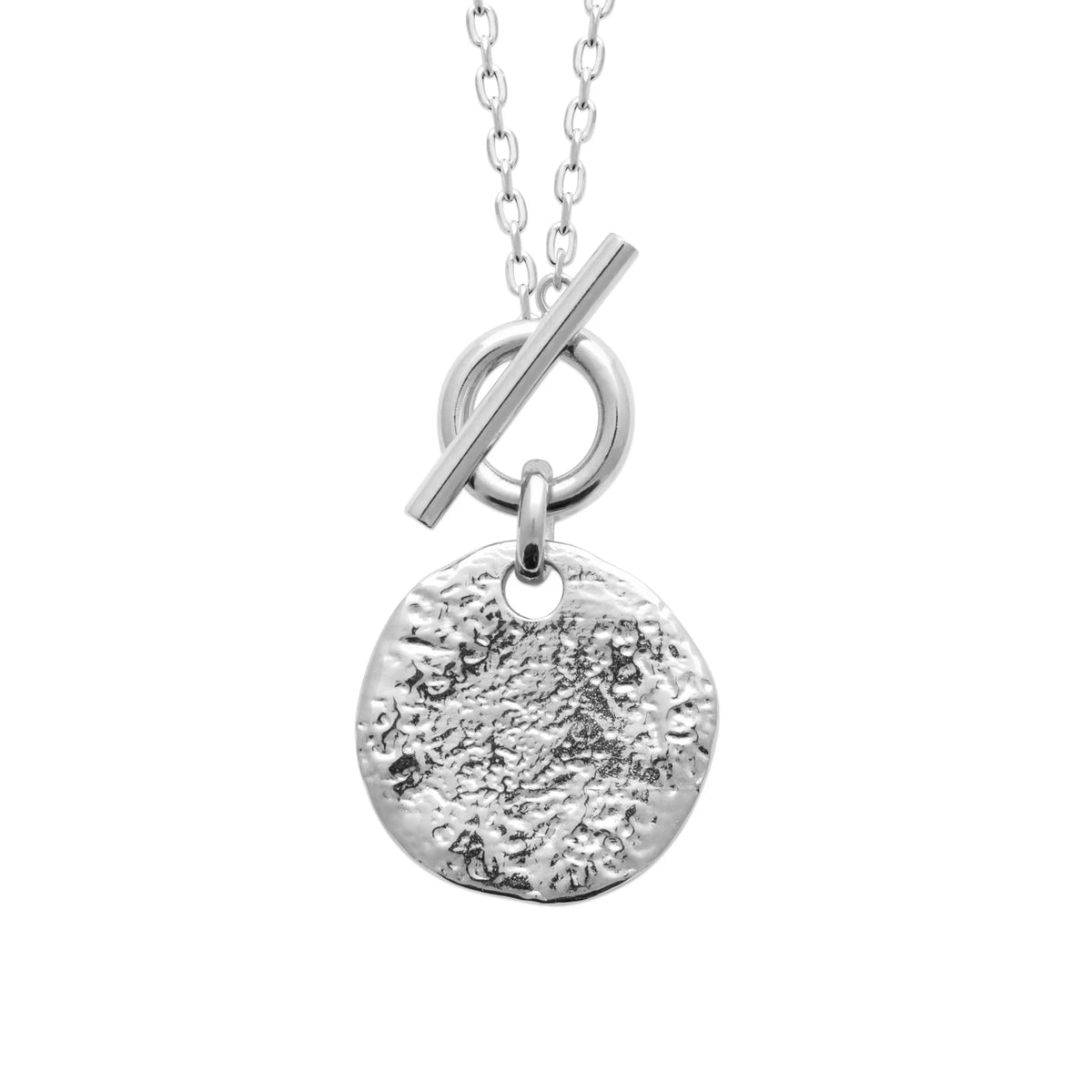 Collier médaille martelée froissée et fermoir en T en argent 925