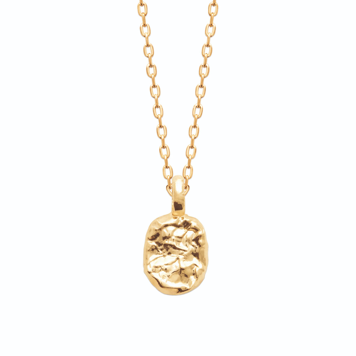 Collier petite médaille rectangulaire martelée en plaqué or