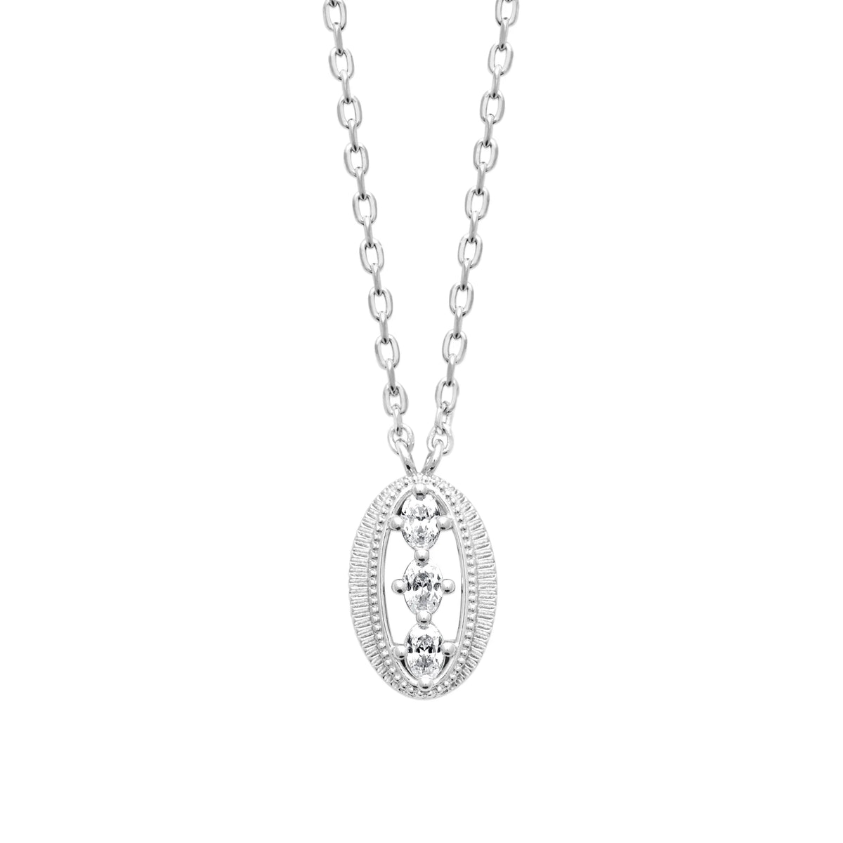 Collier médaillon ovale strié et zircons navette en argent 925