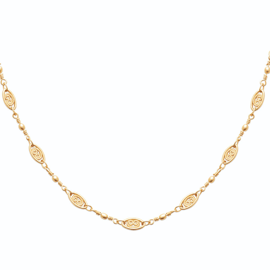 Collier médaillons filigranés en plaqué or 45 cm, porté
