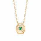 Collier pendentif octogonal à gradins et pierre carrée vert profond en plaqué or