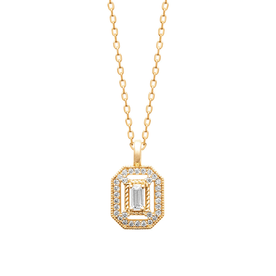 Collier pendentif octogonal à zircon baguette en plaqué or, porté